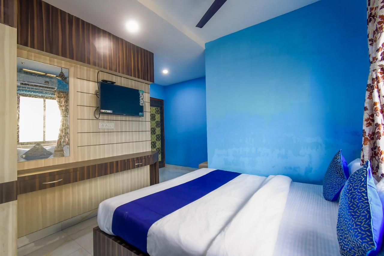 Hotel Blue Abedin Kalküta Dış mekan fotoğraf