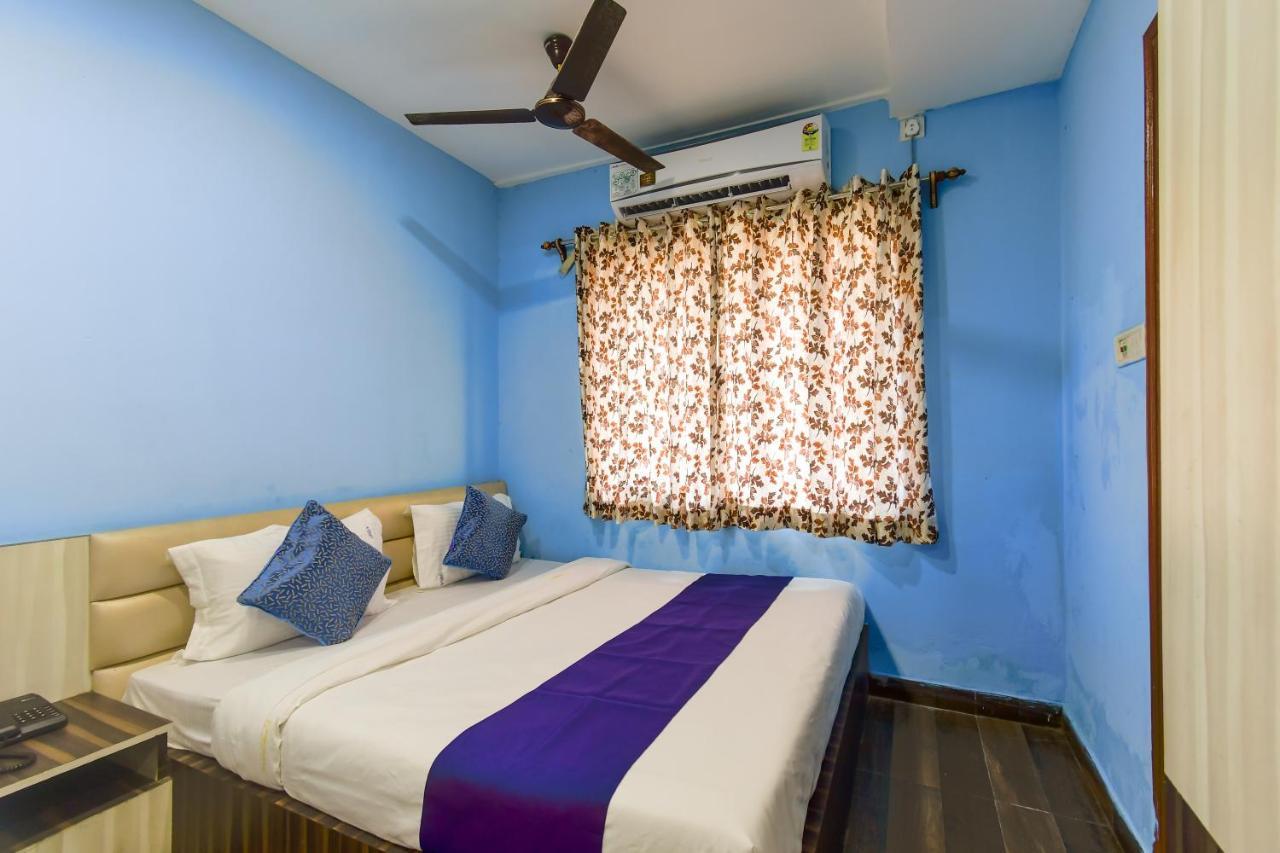 Hotel Blue Abedin Kalküta Dış mekan fotoğraf