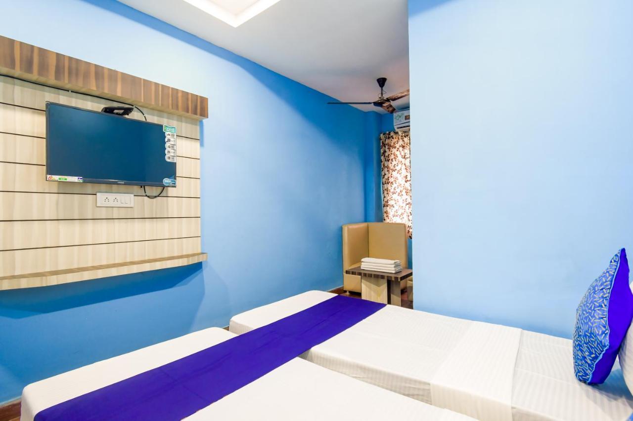 Hotel Blue Abedin Kalküta Dış mekan fotoğraf