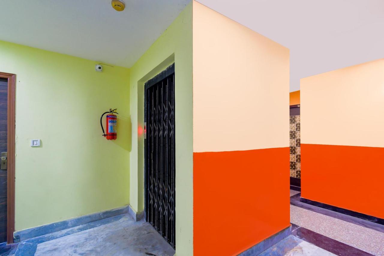 Hotel Blue Abedin Kalküta Dış mekan fotoğraf